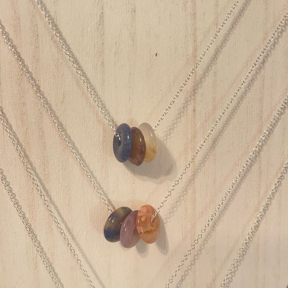 Sodalite flower agate amethyst sterling silver plated necklace donuts 18” lobste